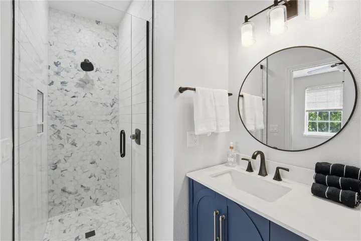 In suite bathroom 2