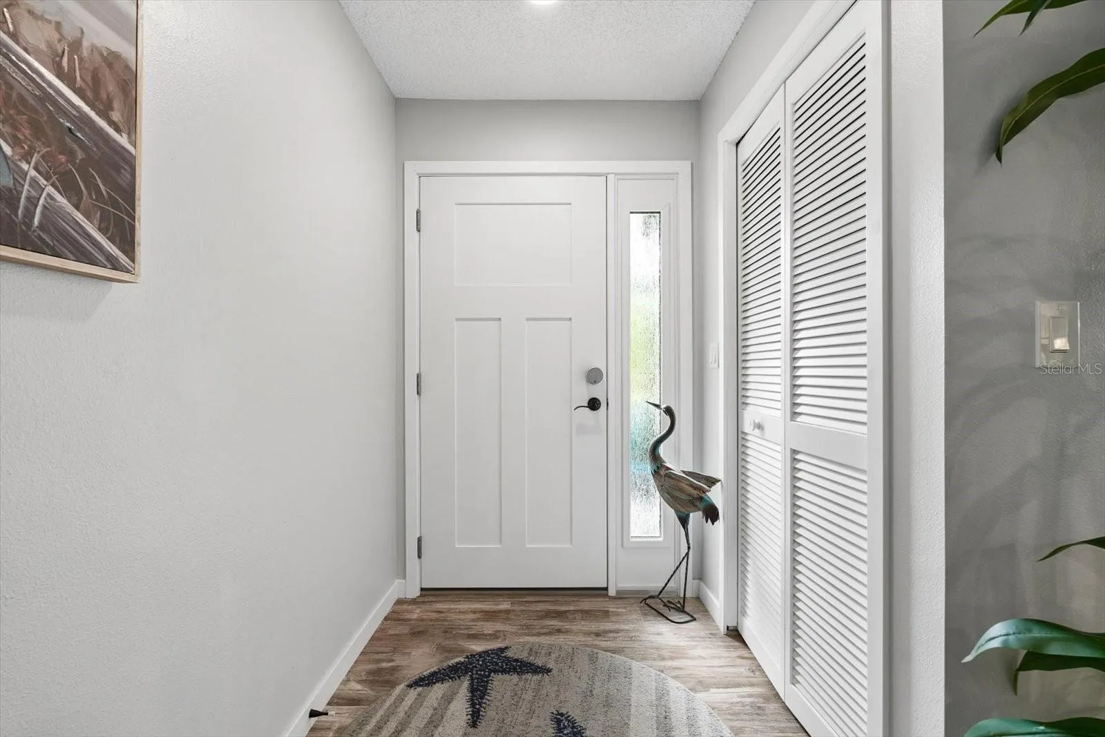Front entry/foyer