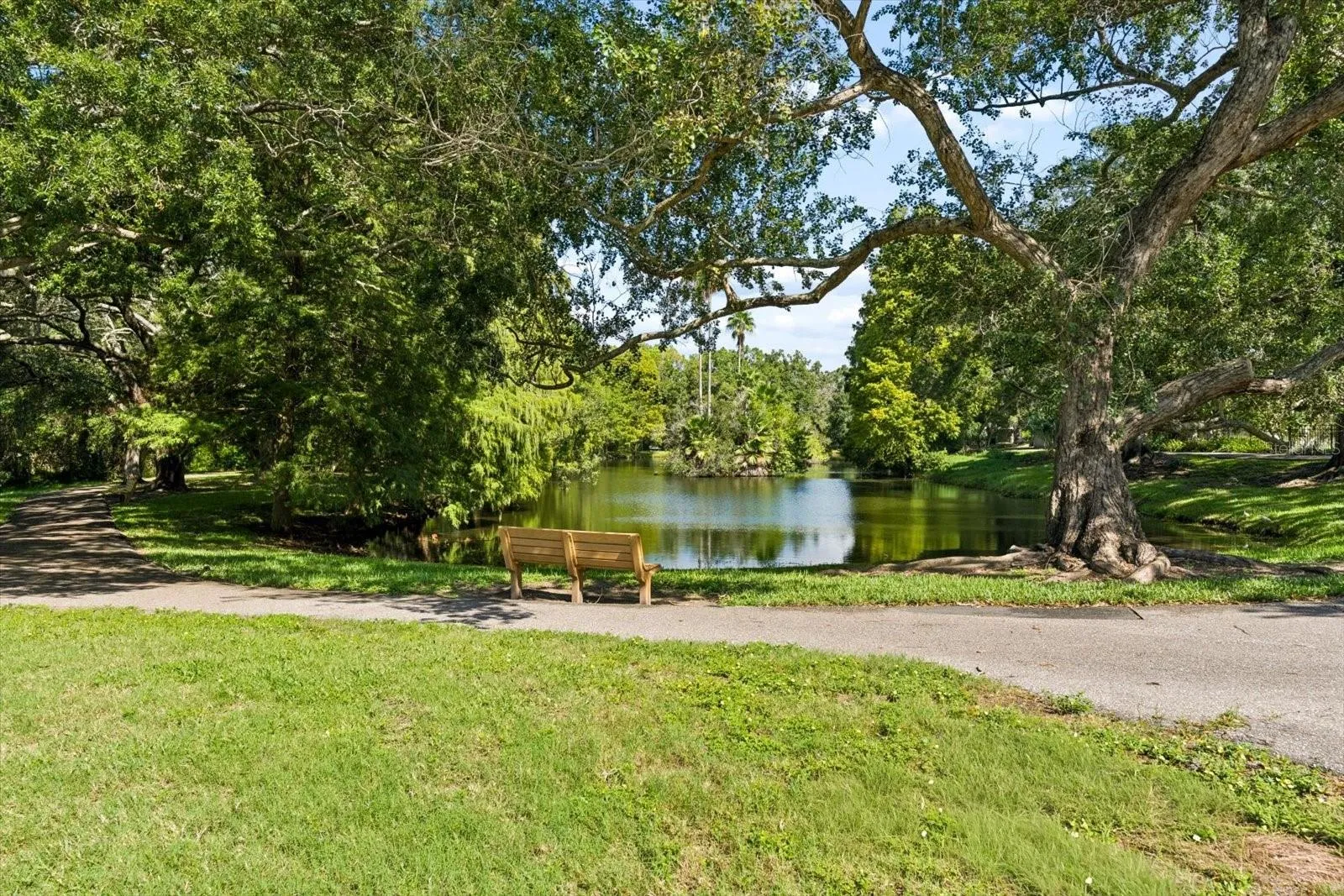 Enjoy the outdoor park/pond views.