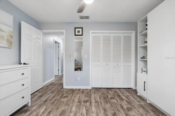 Second bedroom with large closet.