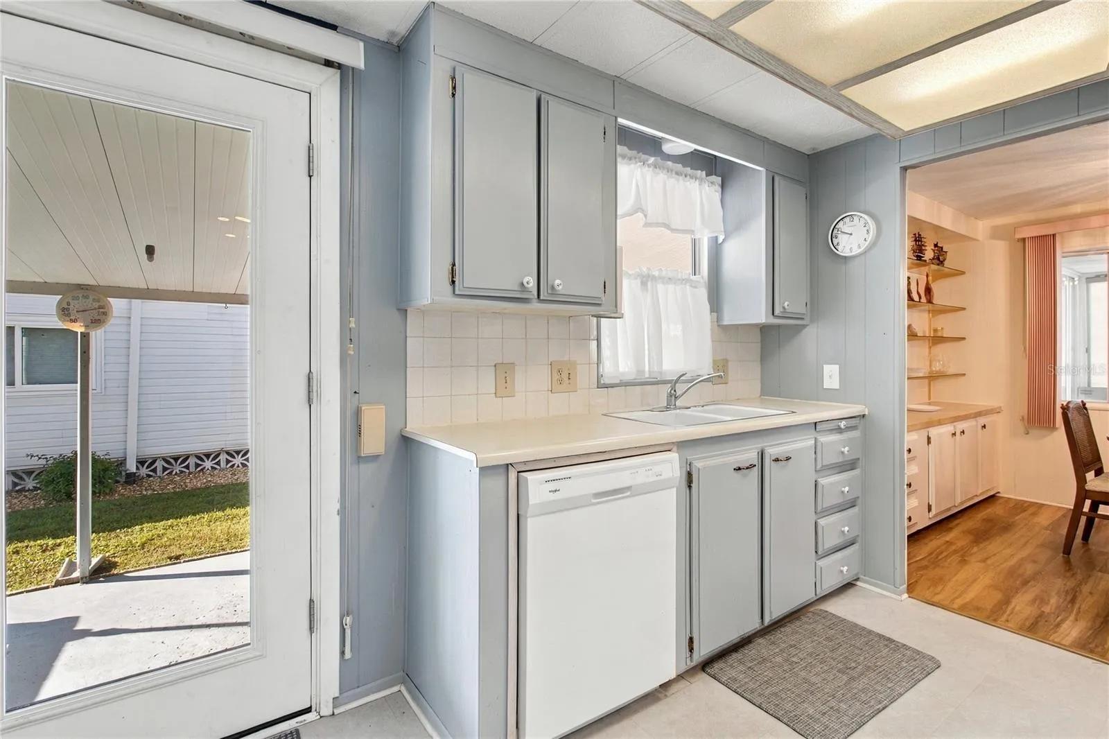 Kitchen has a Dishwasher