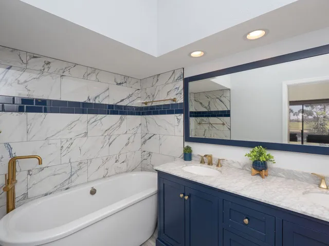 primary ensuite bath