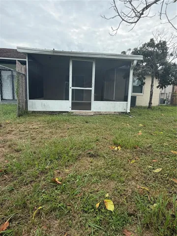 Screen rear porch