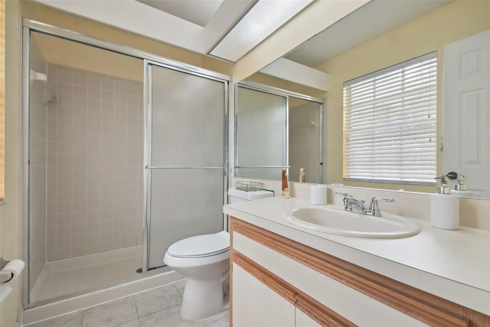 2nd bedroom bathroom