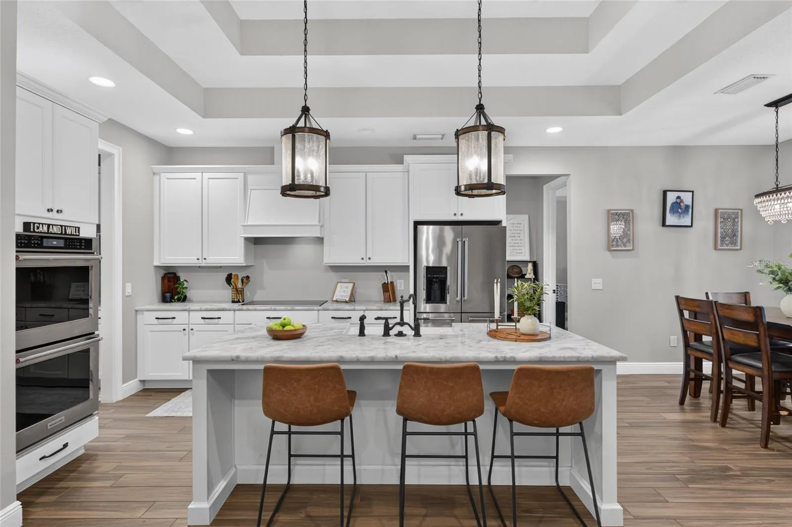 Kitchen Island - Quartz Countertops