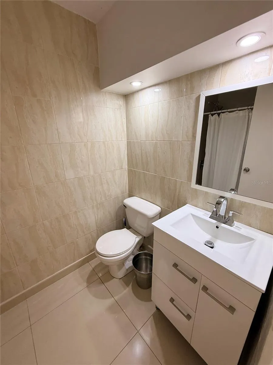 full bathroom