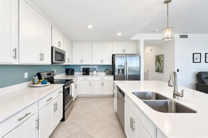 Kitchen Aisle
