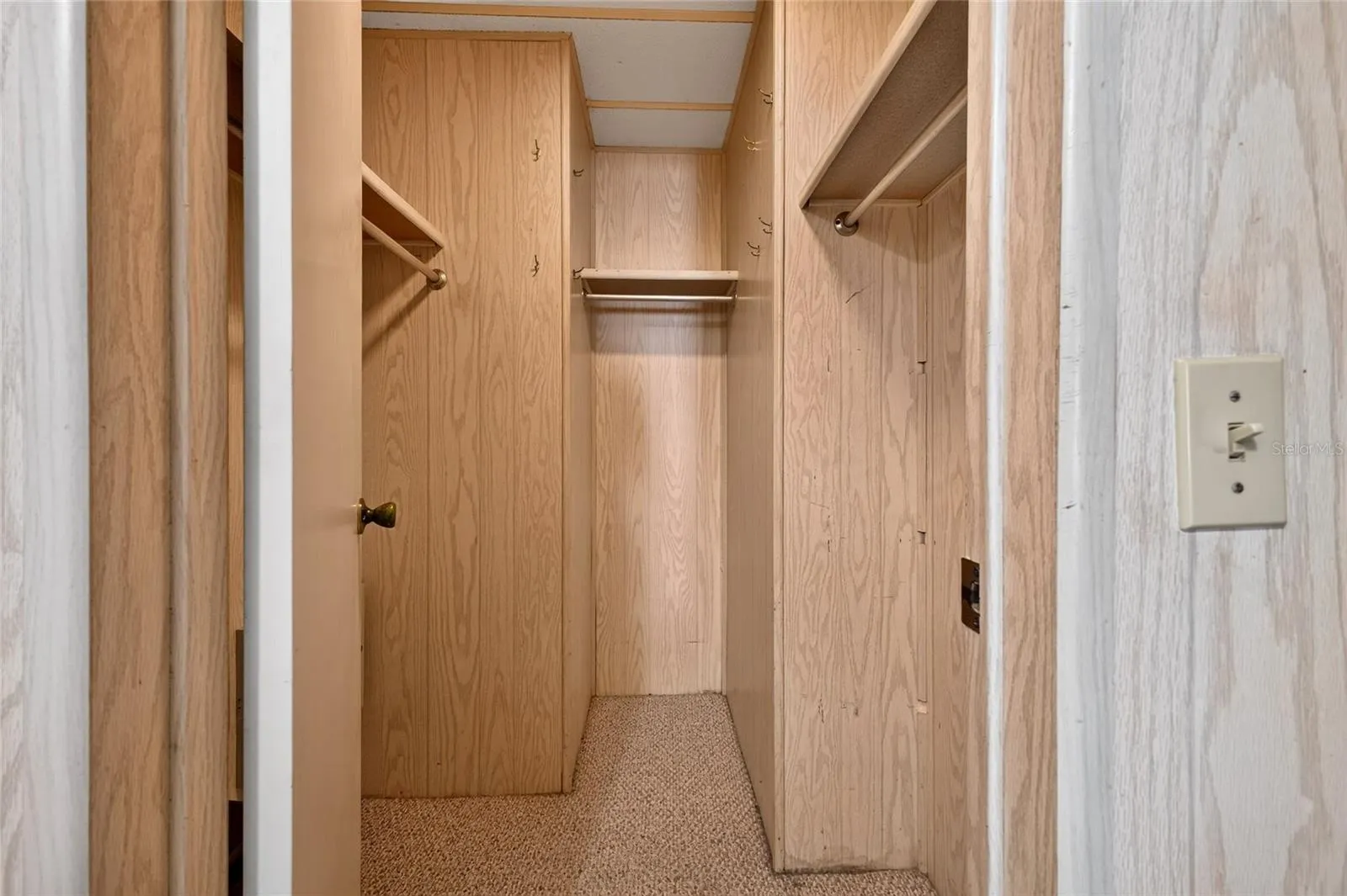 Walk in closet