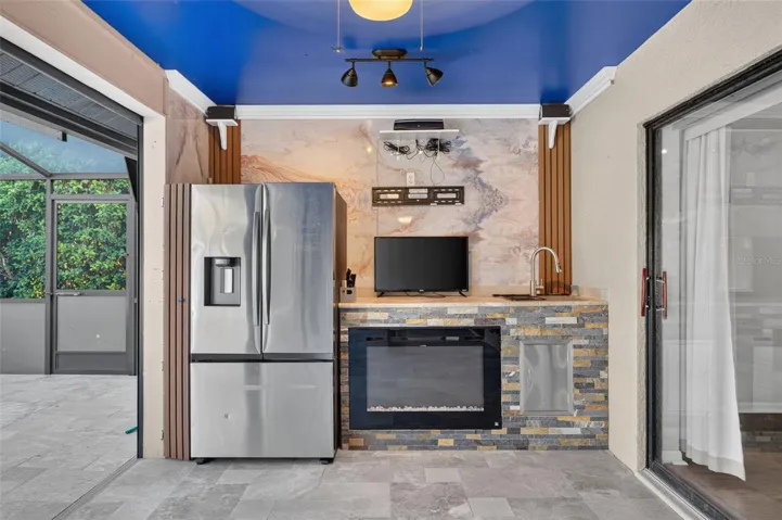 Outdoor Kitchen