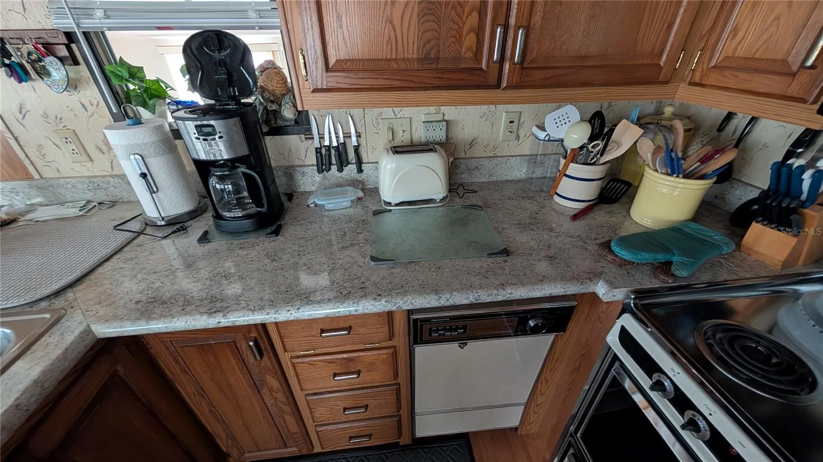 DISHWASHER, MICROWAVE, ELECTRIC RANGE