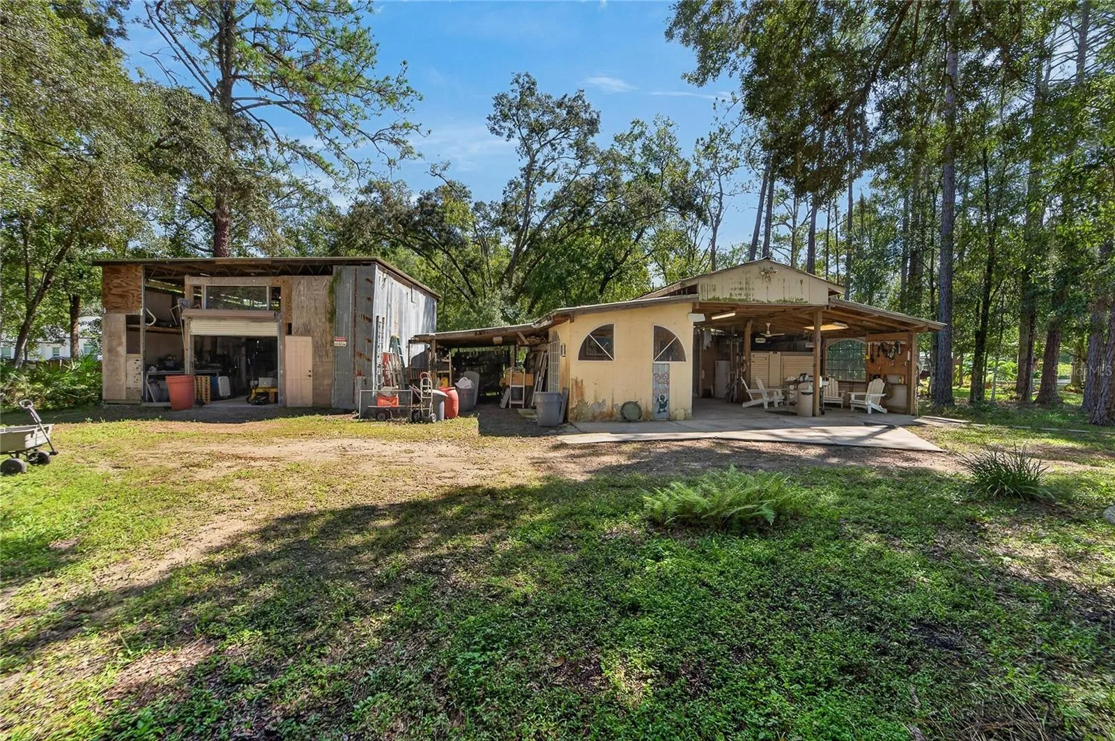 Out buildings that can be shop, storage or barn. Livestock are welcome here.