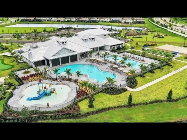 Aerial clubhouse