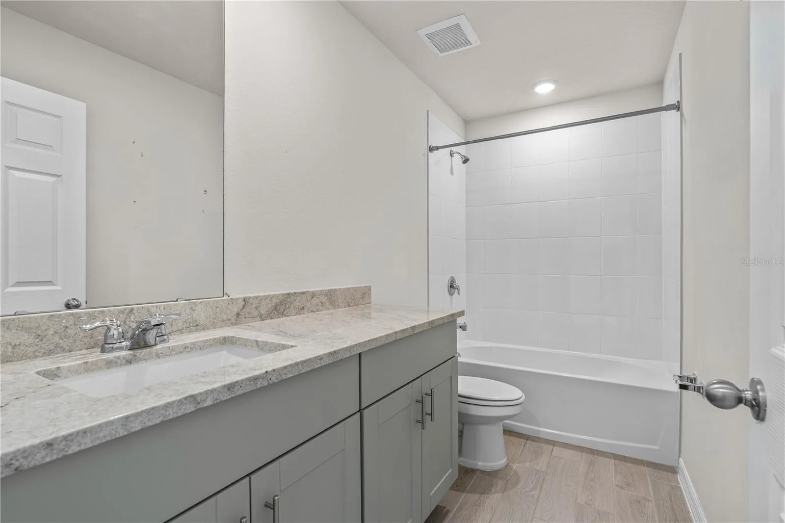 2nd Floor Guest Bath