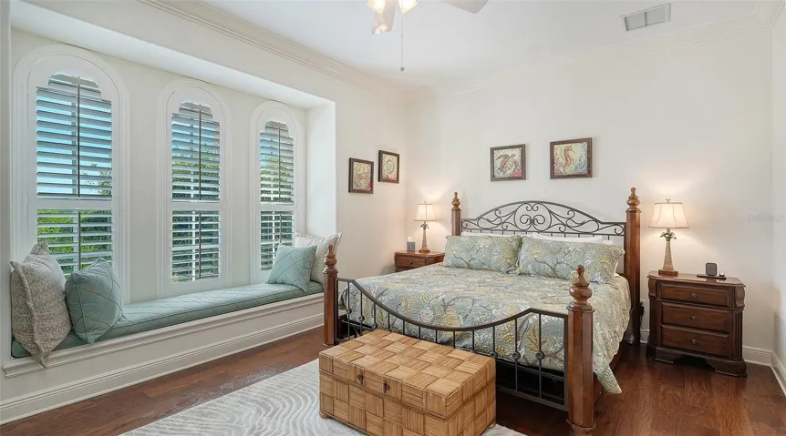 Guest Room with King Bed