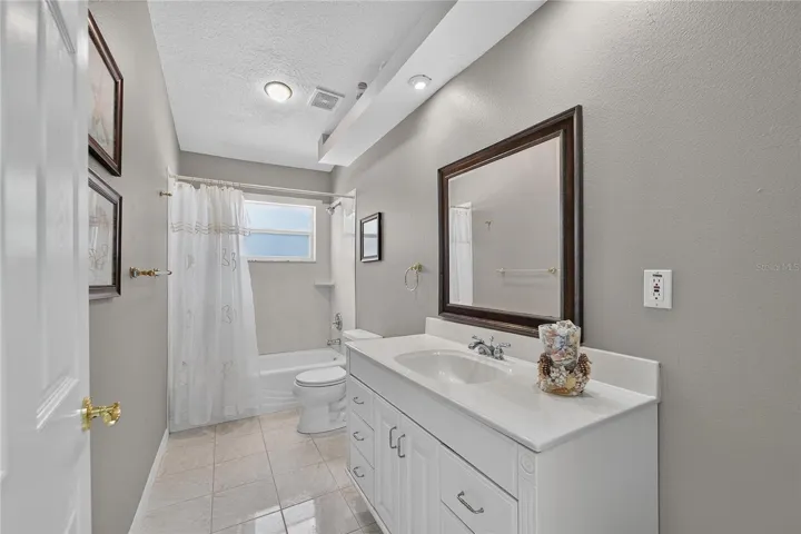 Full Guest bath