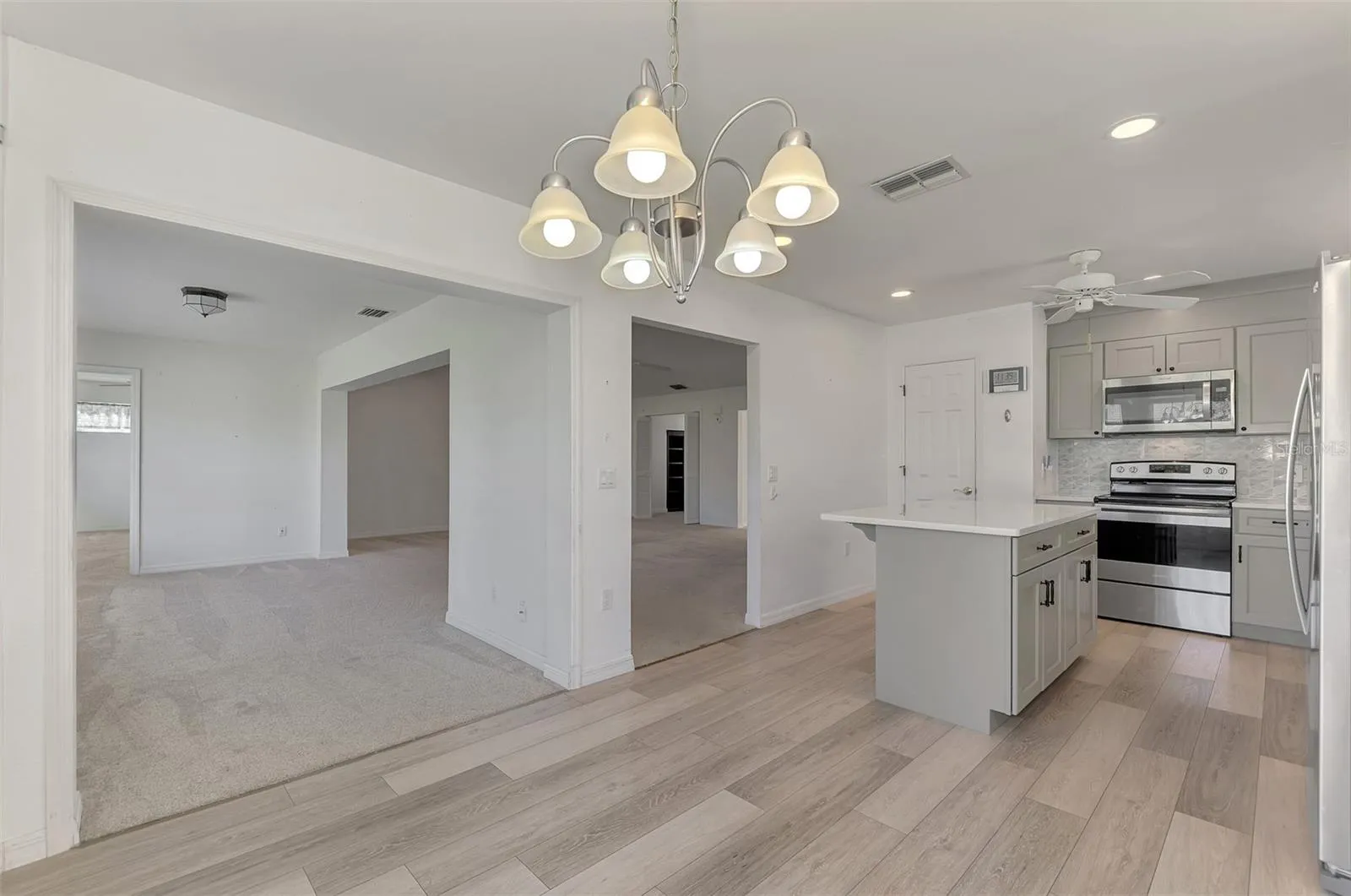 Dining to Kitchen