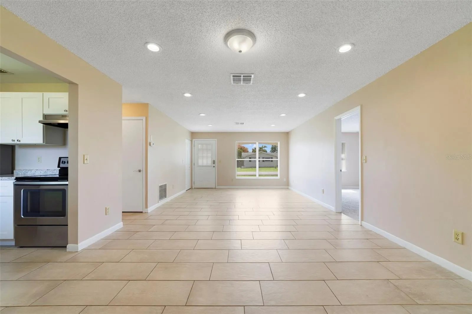Foyer / Living Room / Dining Room