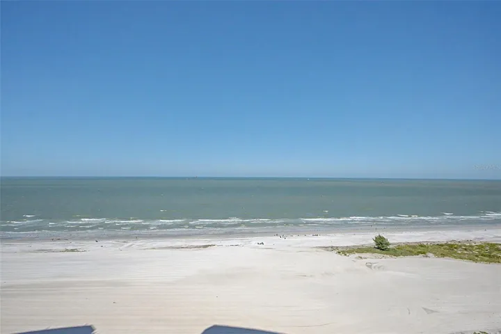 The sugary sands of Sand Key!