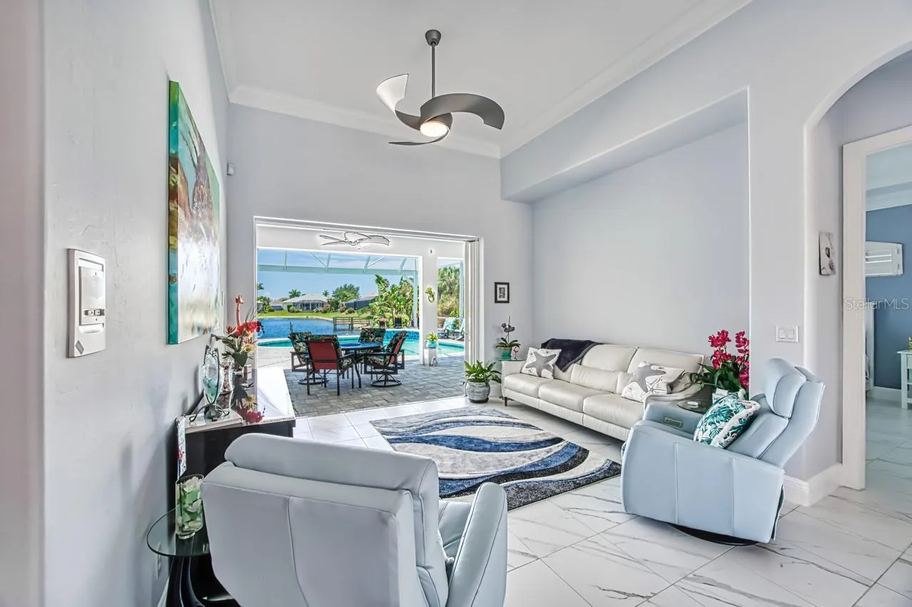 Living room to lanai