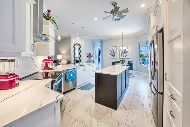 Custom Kitchen cabinets in 2022