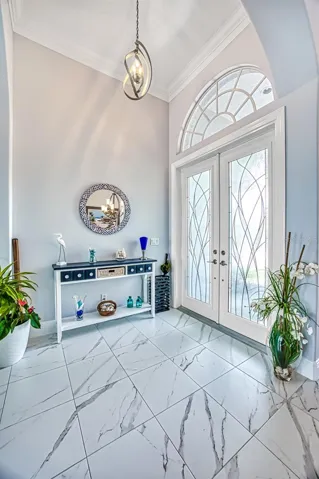Hurricane Double door entry