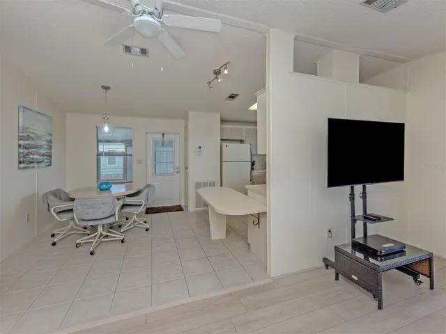 Dining Room/Kitchen