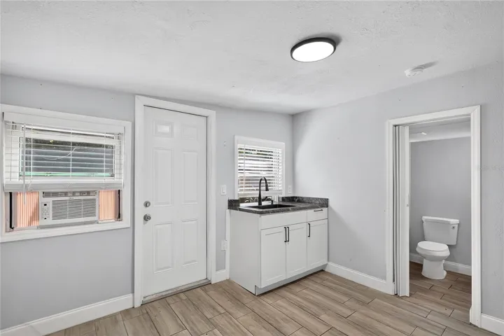 Studio Apartment