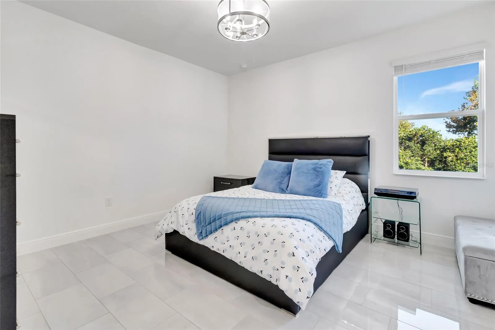 2nd bedroom with jack and Jill bathroom