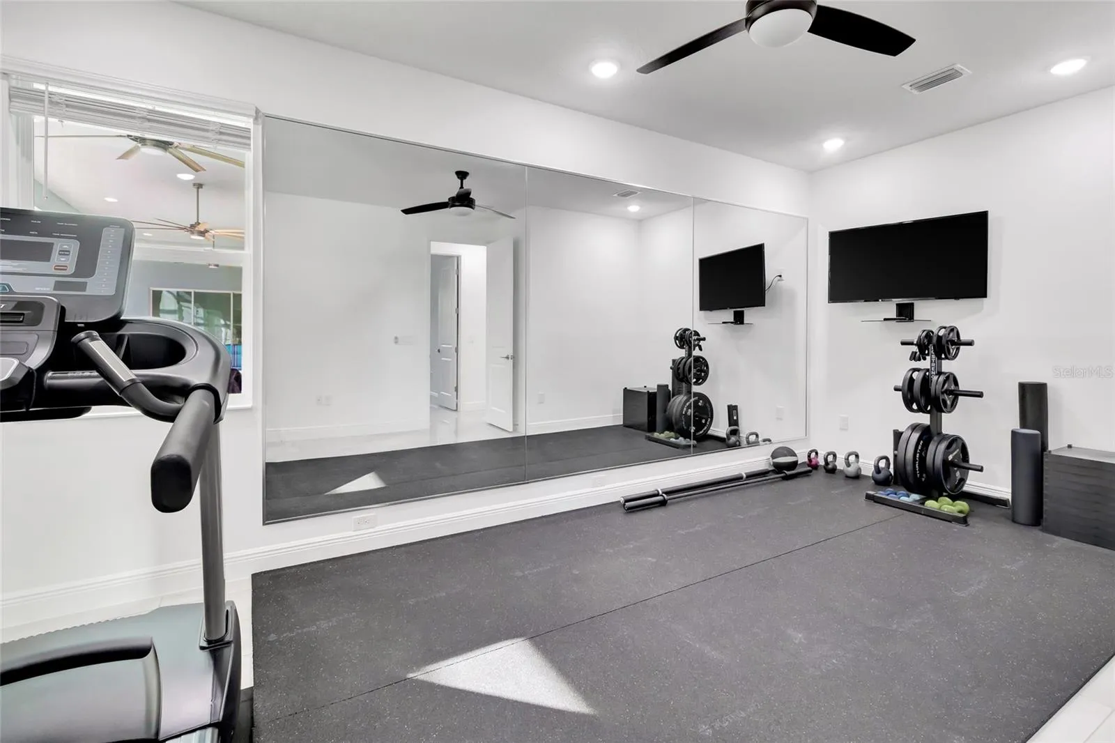 3rd bedroom or gym