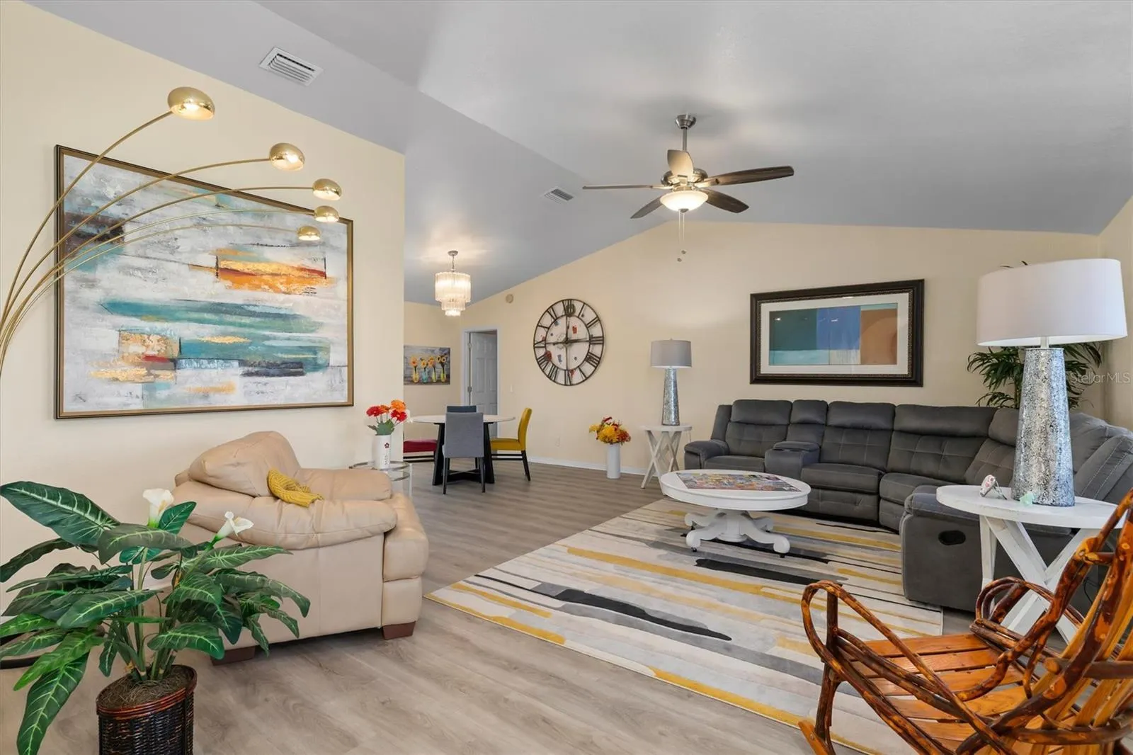 Spacious living room