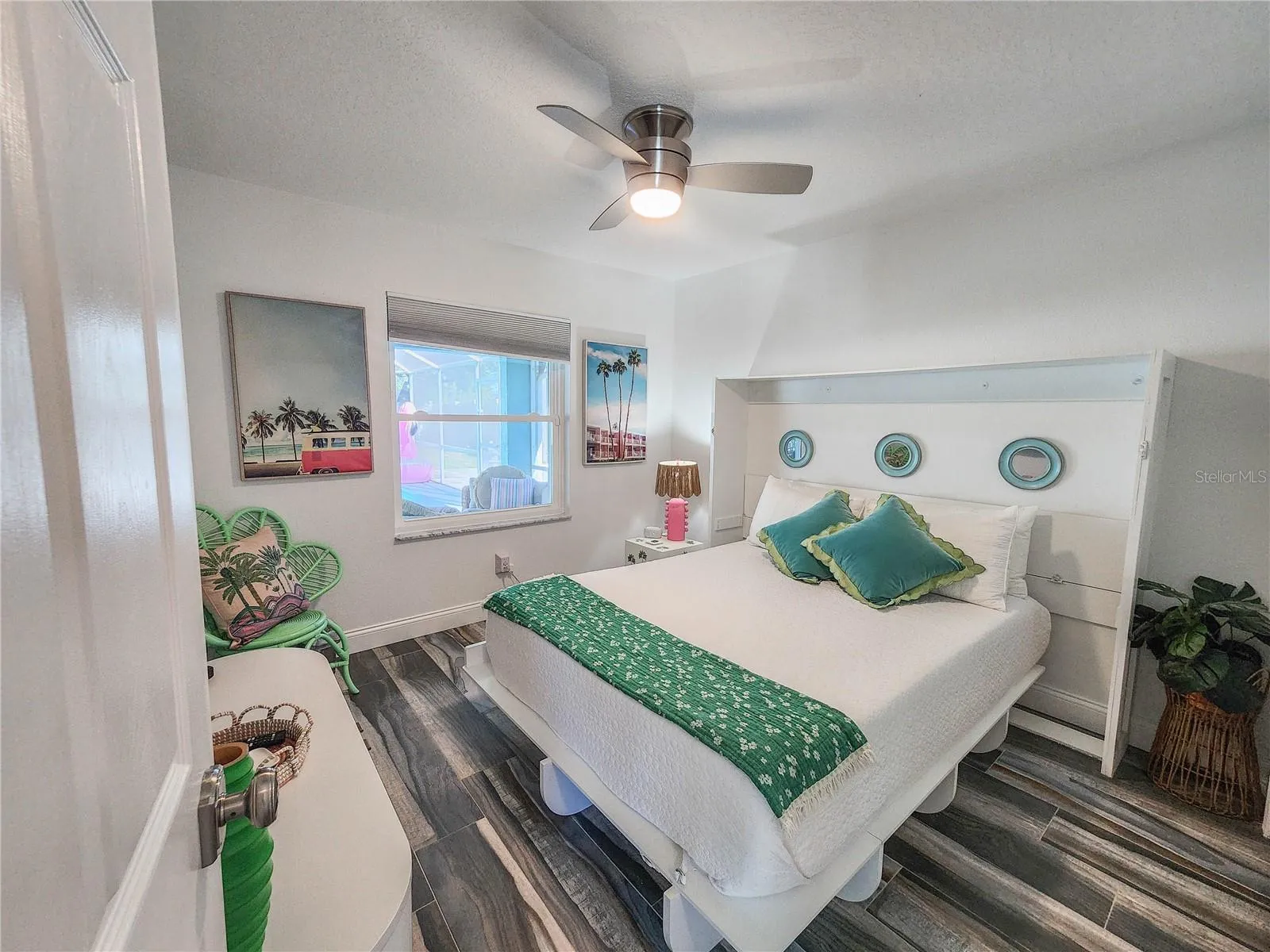 Back bedroom