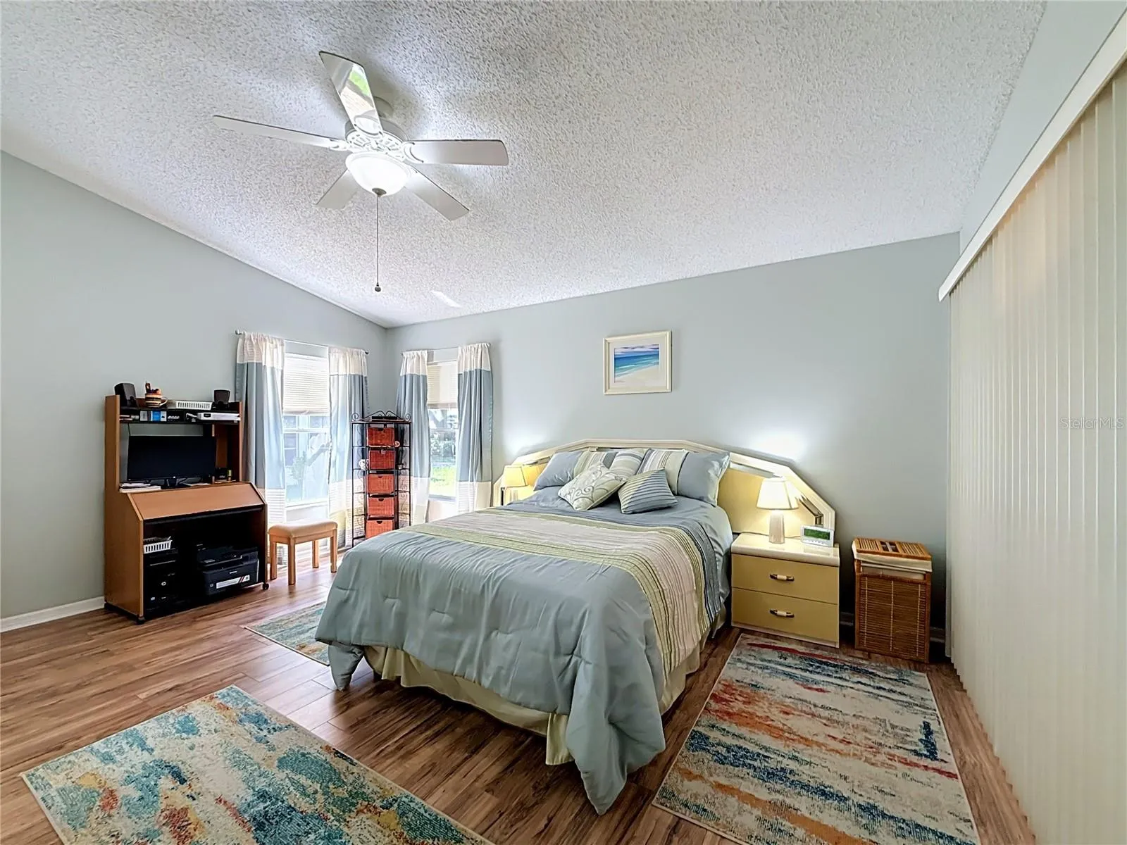 Main BEdroom