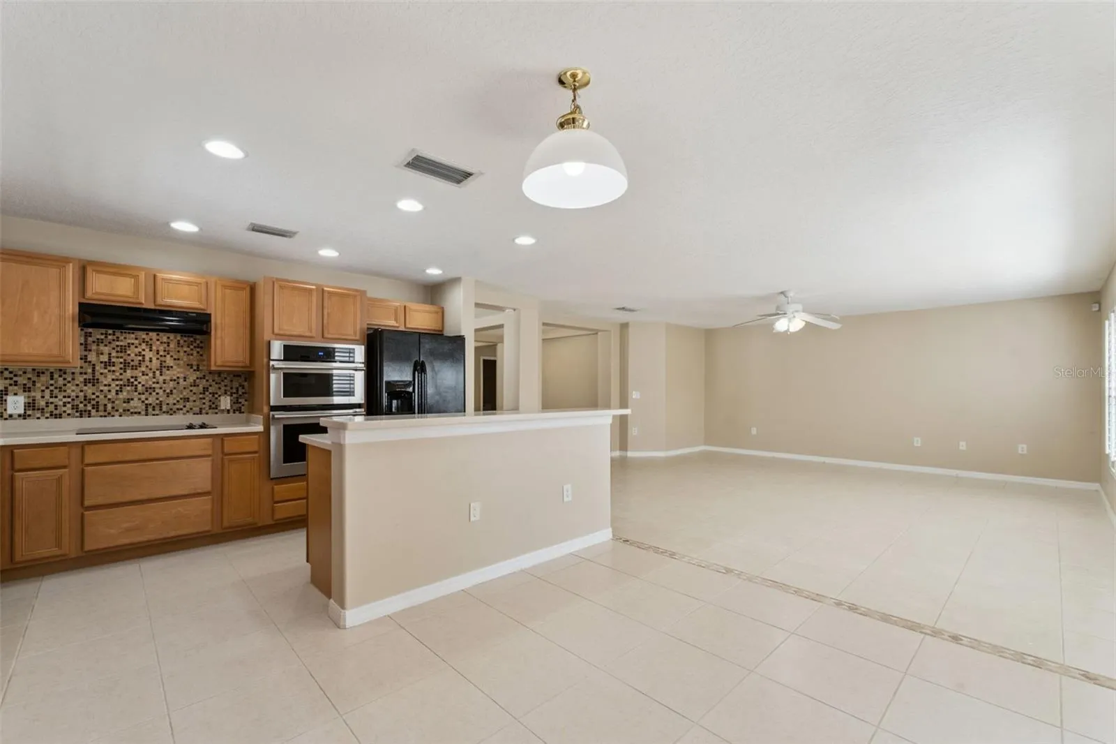 Kitchen/Dining area