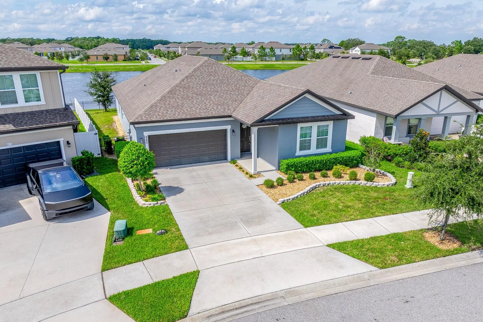 Long driveway in front for extra parking