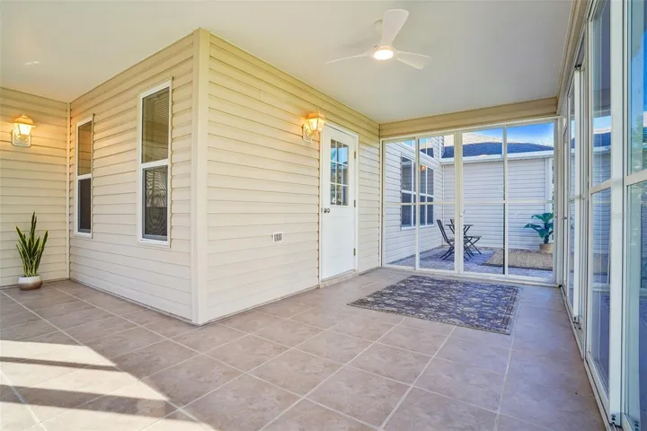 L-Shaped Lanai
