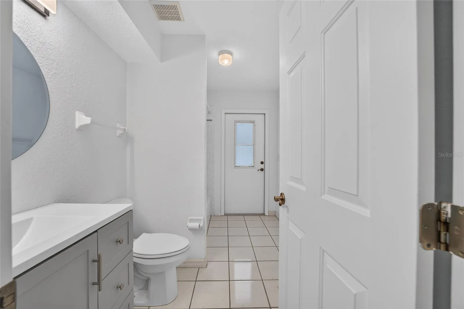 Beautifully renovated guest Bath with pool access