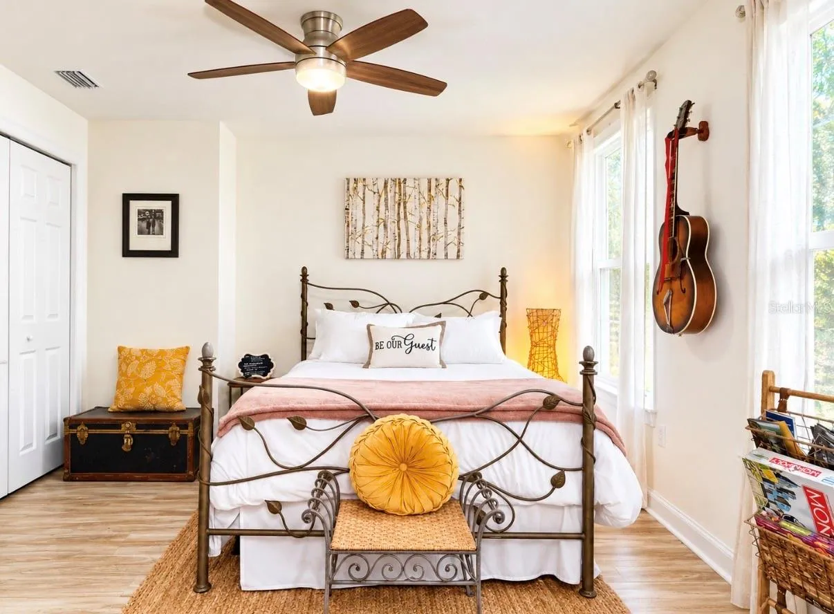 Guest bedroom 2