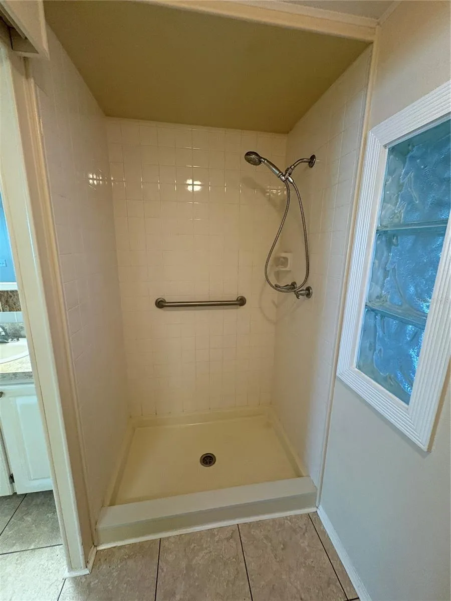 Ensuite Walkin Shower