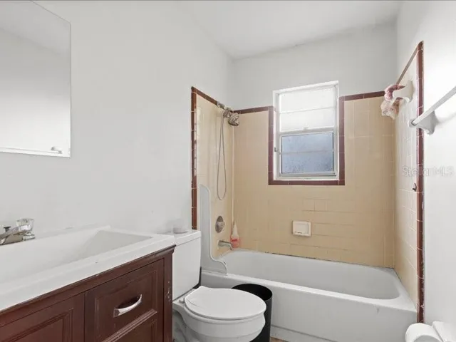 Upstairs bathroom