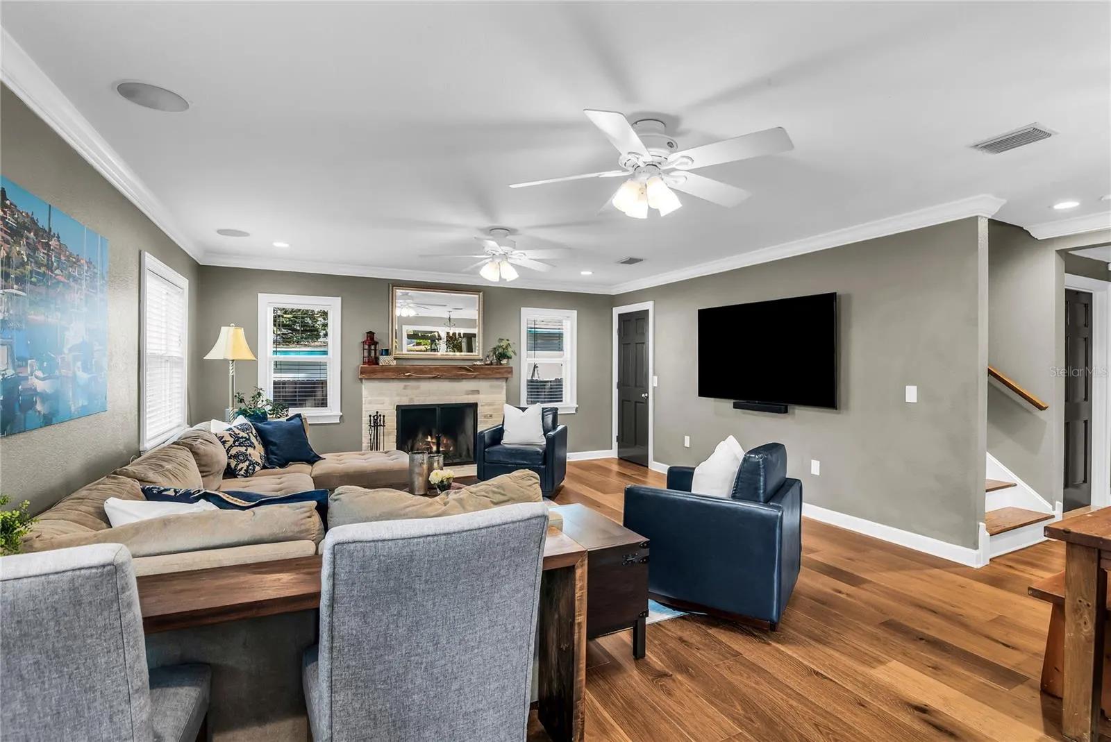 REAR FAMILY ROOM!