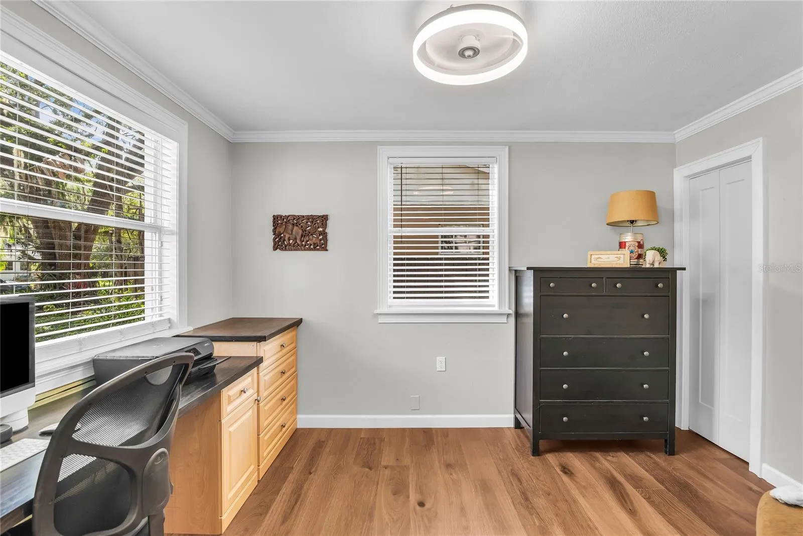 FRONT OFFICE/BEDROOM/FLEX SPACE