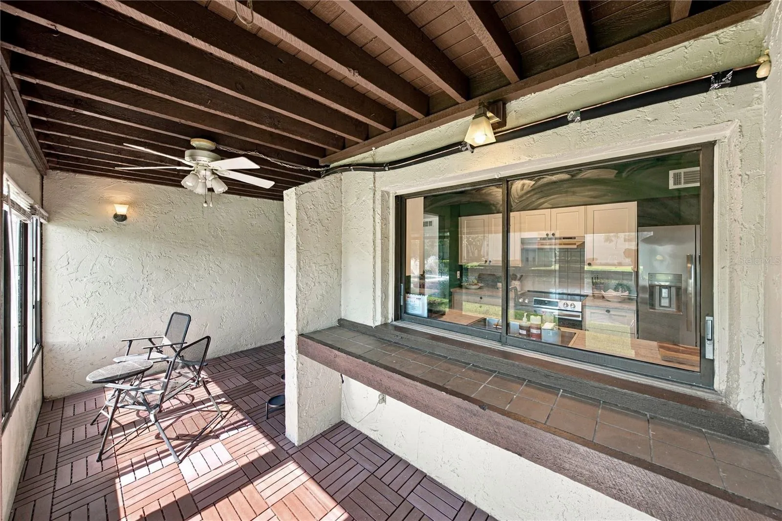 Wonderful Large All Season Room &amp; Patio with Amazing Views to Pond
