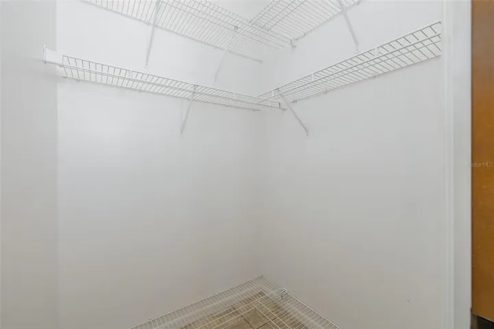 Primary suite walk in closet