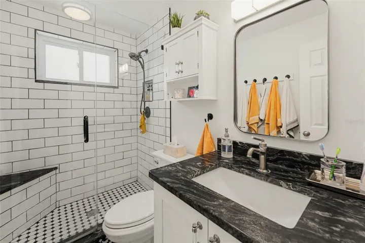 Primary En Suite