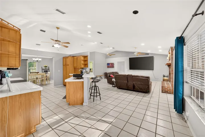Eat-in Dining Room/Living Room