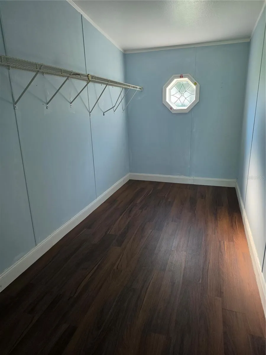 Walk in Closet