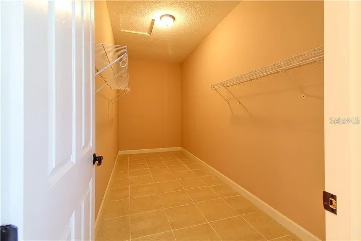 Walk in closet