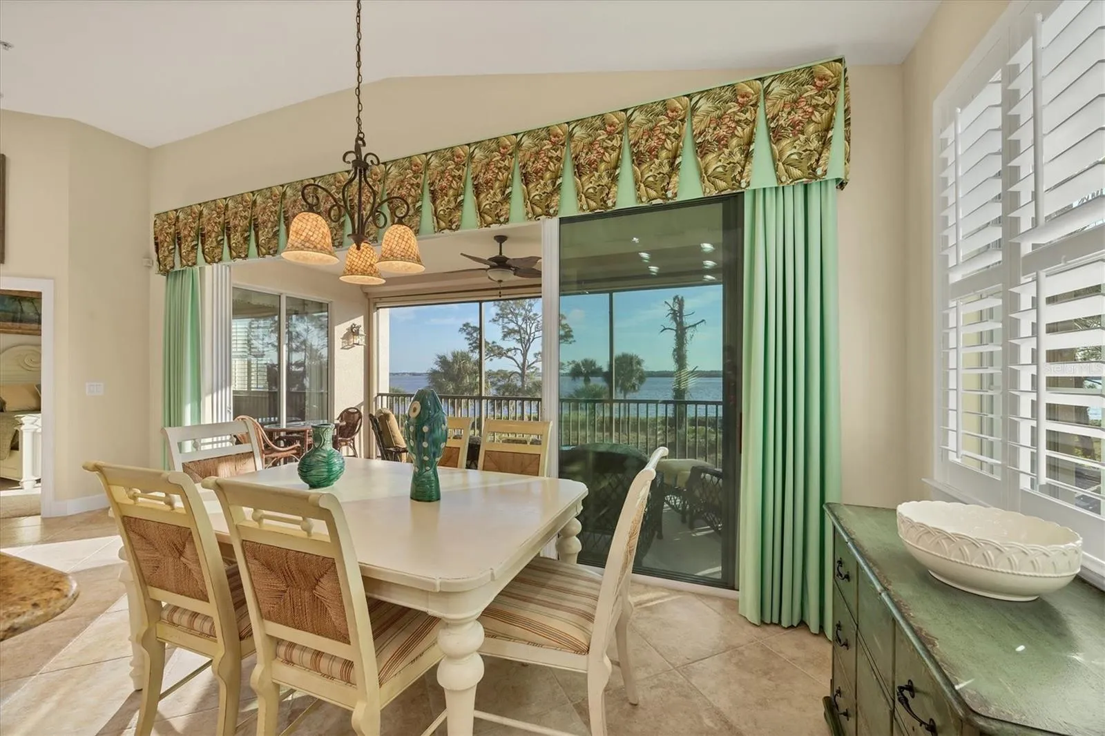 Dinette - Custom Window Treatment