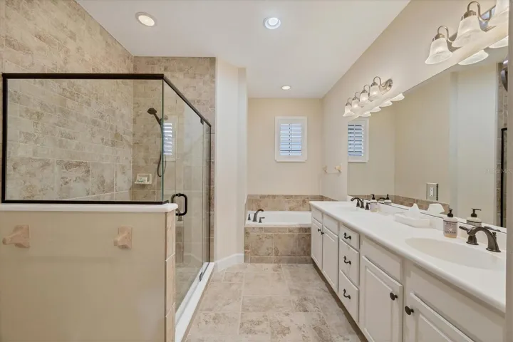 Primary Bathroom Tub/Dual Sinks