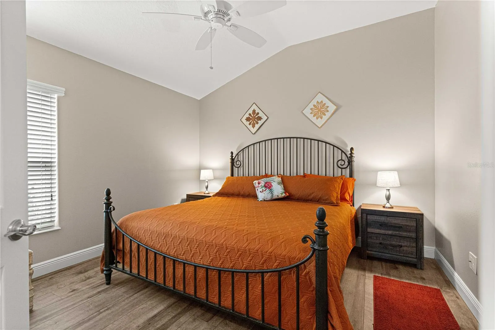 3rd guest room with large closet